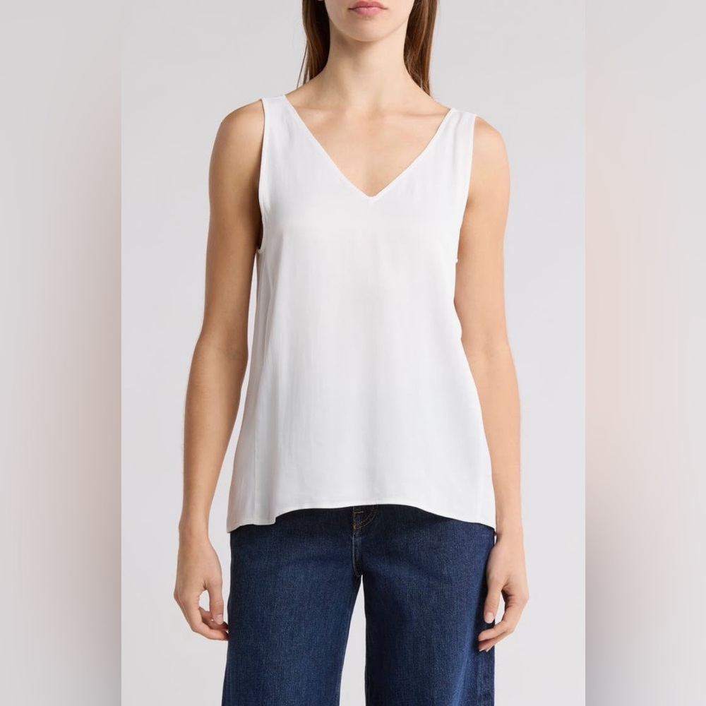 Nordstrom White V-neck Tank Top/Size Large/NWT